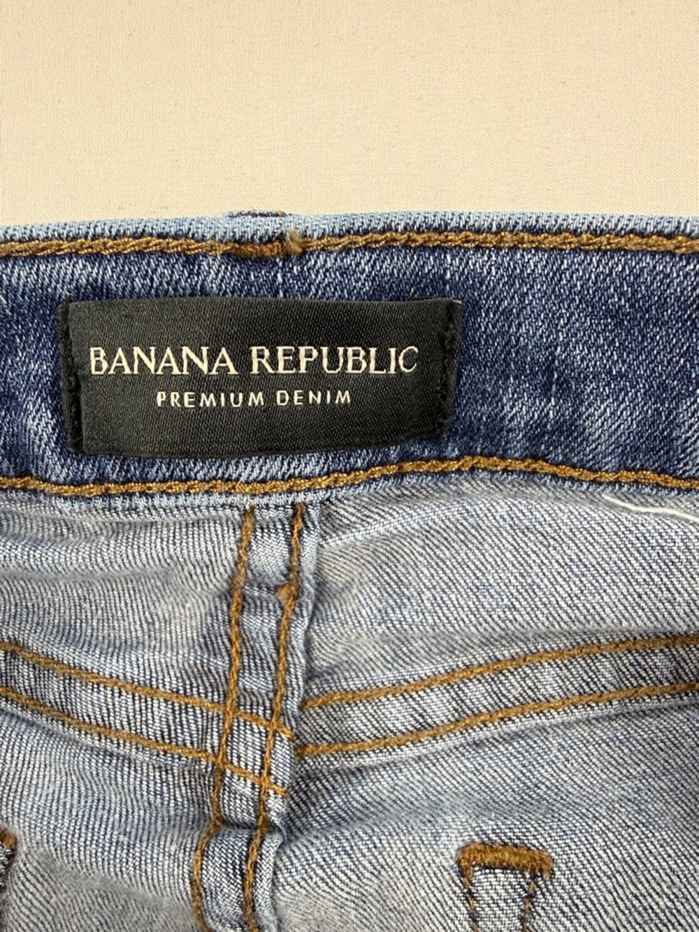 Banana Republic Girlfriend Jeans – Size 28 | Raw Hem Distressed - Picture 7 of 9